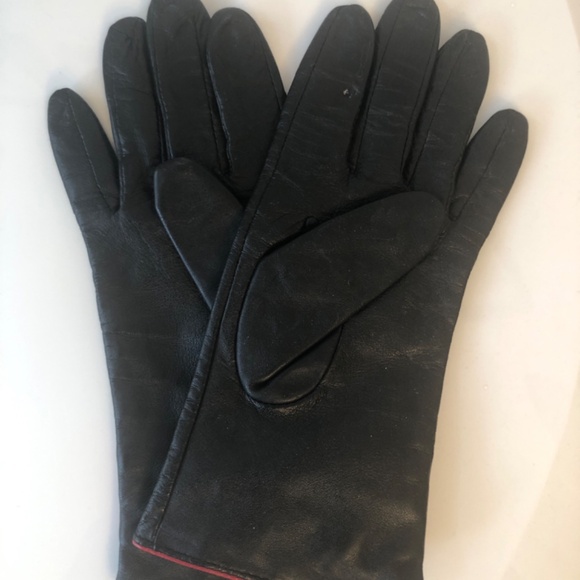 Genuine Leather Black and Red Bow Gloves - Picture 2 of 3